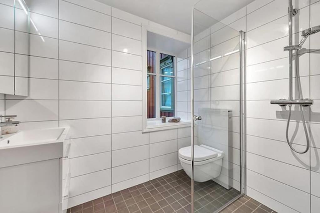 Cosy 2-Rooms Apartment In The City Center Tromso Bagian luar foto